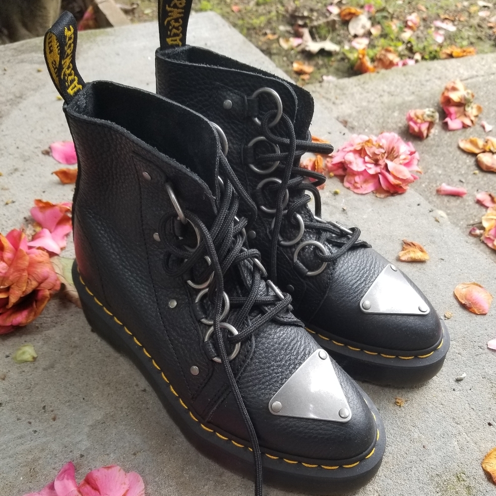 Dr. Martens Farylle platform pointed toe boots